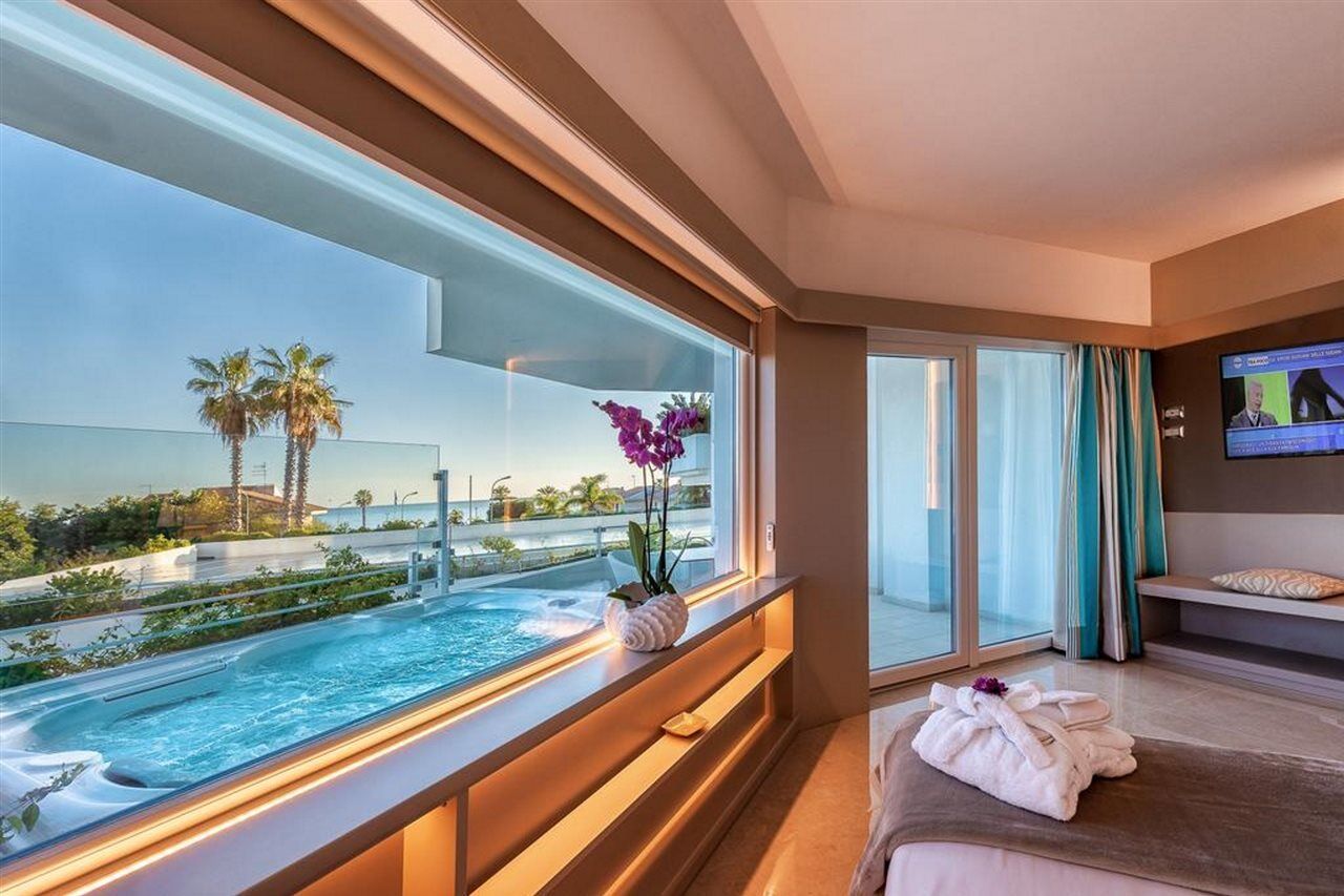 Acacia Palace (Adults Only) Marina di Ragusa Exterior photo